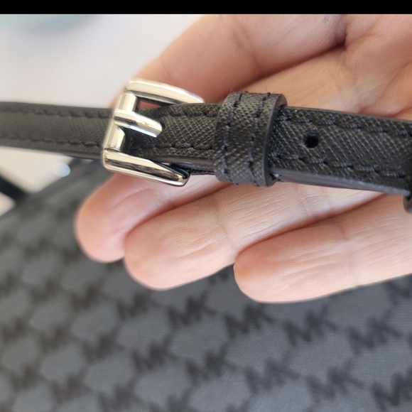 Michael Kors crossbody bag - Picture 9 of 12